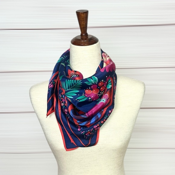 Vera Neumann Silk Square Scarf  Blue Floral Print made in Japan 29x29" - Picture 6 of 9